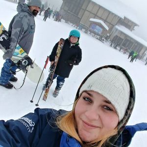 Meet your Posher, Crystal